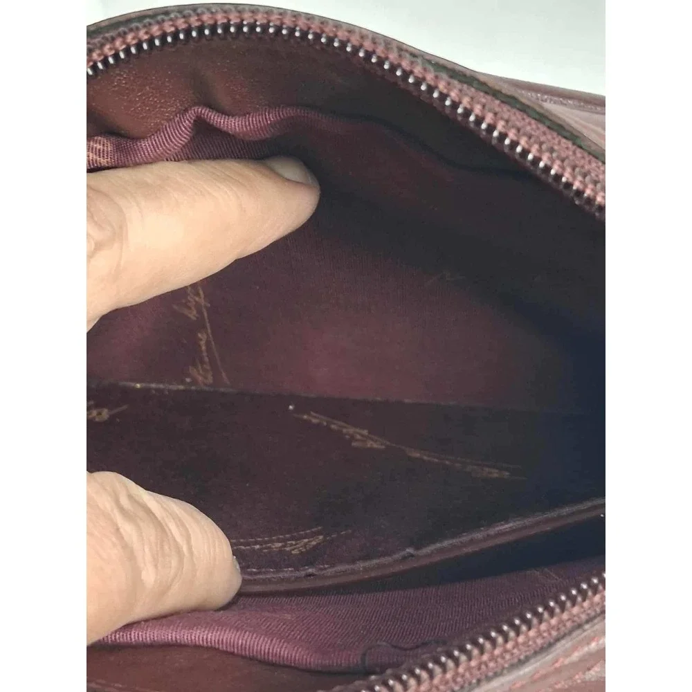 Aigner‎ Burgundy Leather Crossbody Bag Vintage Logo Zipper Closure